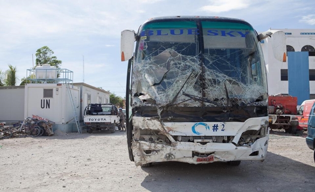 Bus-in-Haiti-flees-accident-kills-34.jpg