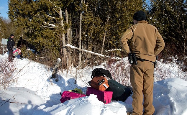 migrants-flee-US-to-seek-asylum-in-Canada.jpg