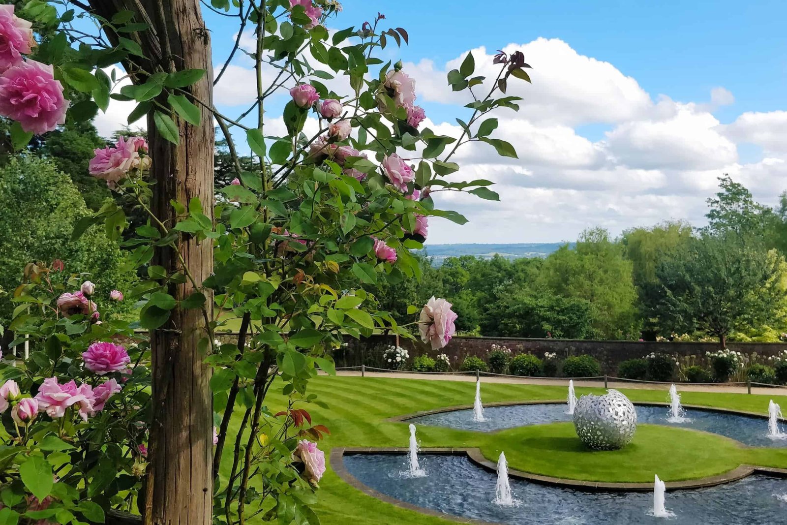 riverhill-gardens-kent-roses-fountain_1.jpg